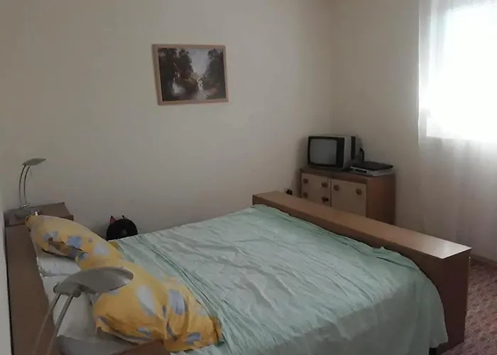 Karolina * 비오그라드나모루